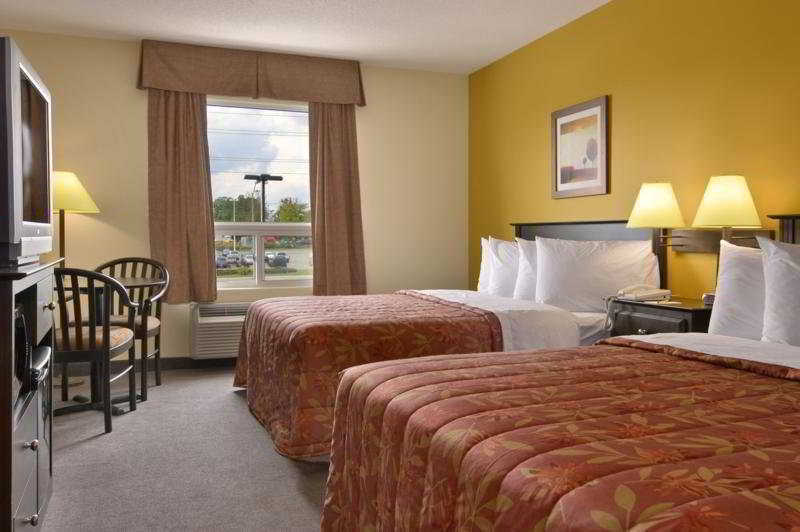 Super 8 By Wyndham Barrie South Hotell Exteriör bild